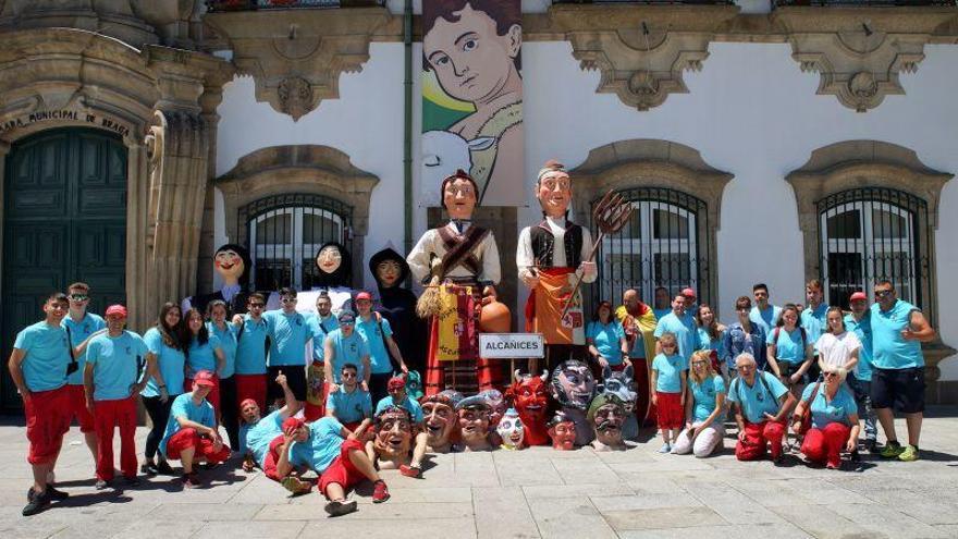 Grande y con mucha cabeza : Los gigantes de Zamora en Portugal - La Opinión  de Zamora