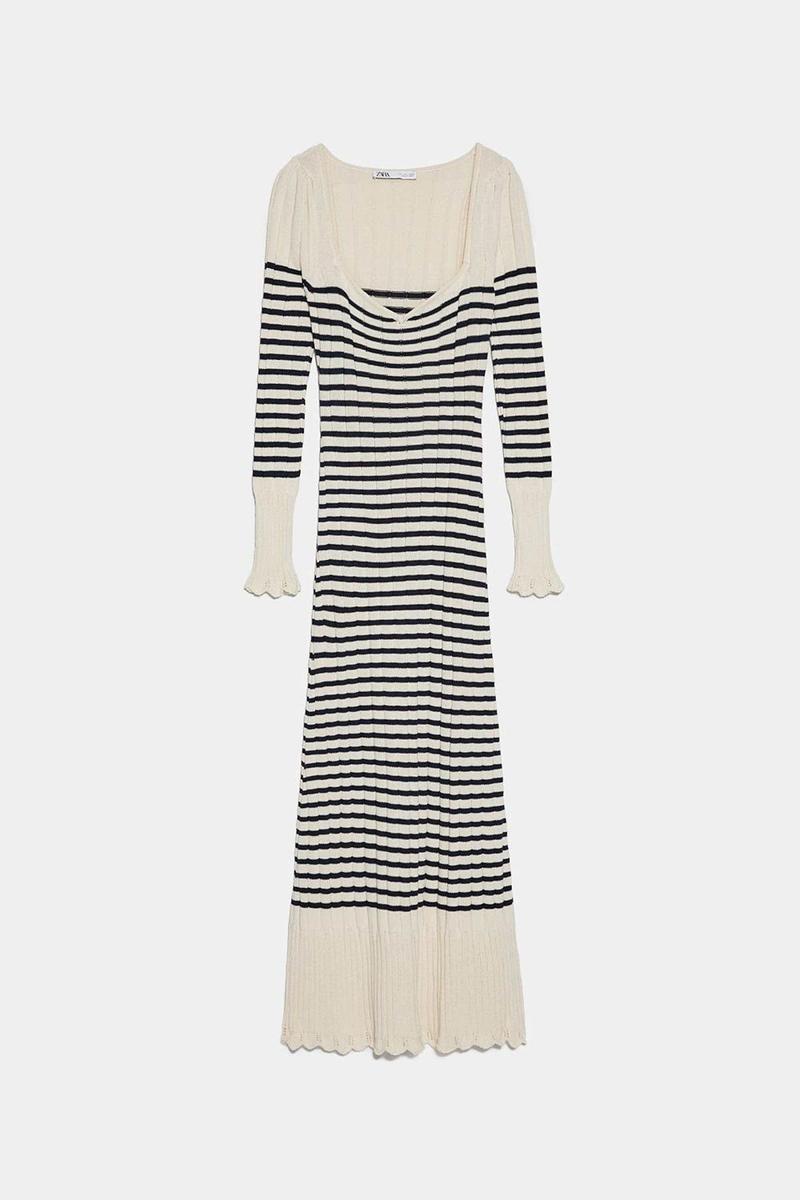 Vestido de rayas marineras de Zara. (Precio: 29,95 euros)
