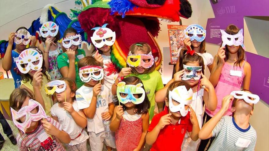 El Museo del Carnaval organiza esta mañana dos talleres para niños