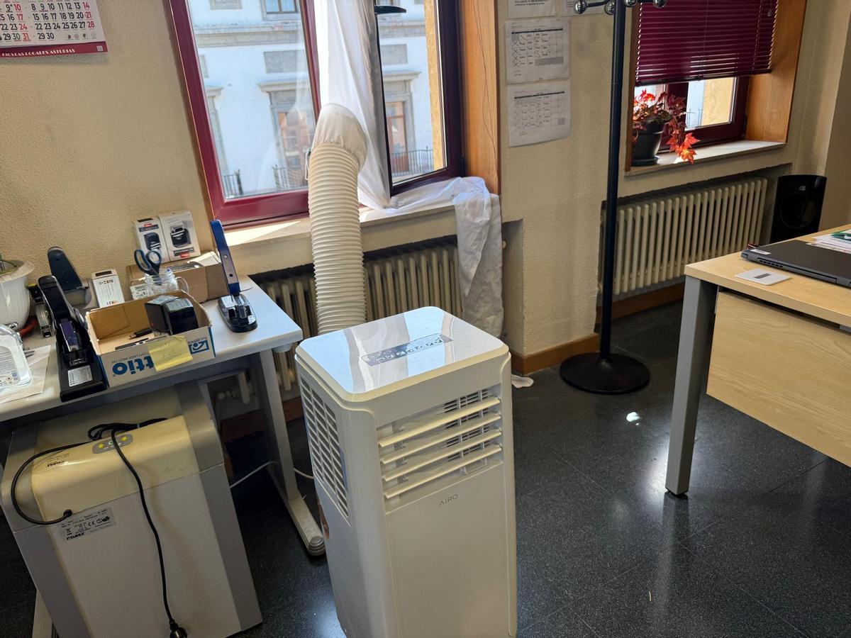 Uno de los "pingüinos" instalados en la oficina judicial.