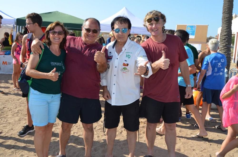 Más de 200 participantes 'se mojan' por la esclerósis múltiple en Playa Paraíso