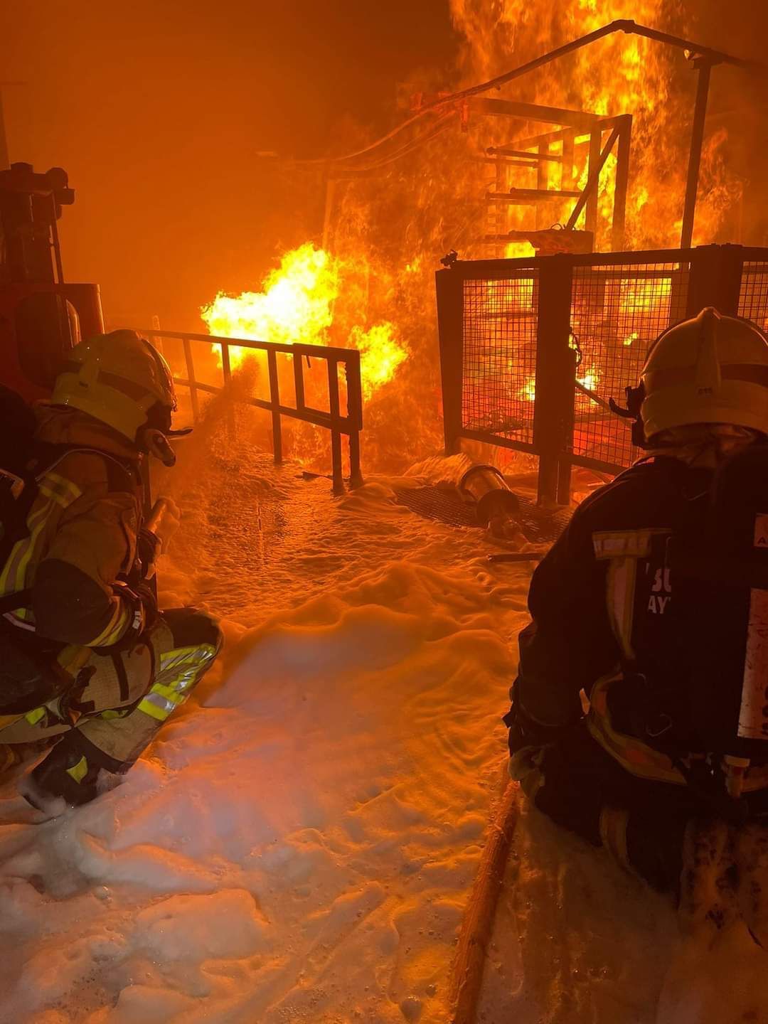 Incendio en una empresa de aluminio en Alicante