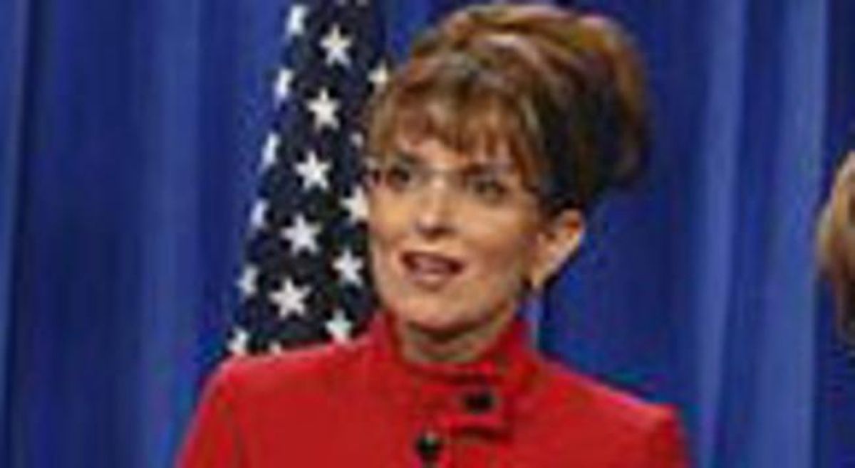 Tina Fey imita Sarah Palin. Tina Fey imita Sarah Palin.