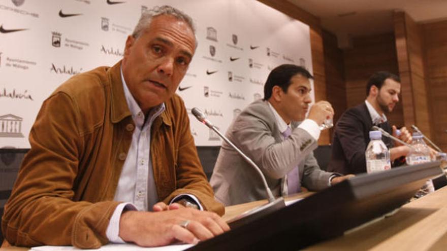 Mario Husillos, en una comparecencia pública junto a Vicente Casado.