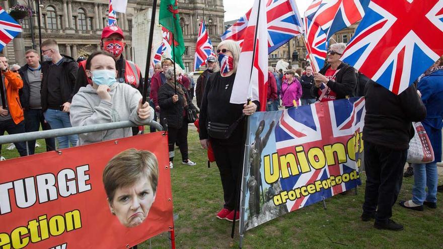 Manifestantes contrarios a la independencia de Escocia, en un acto reciente.