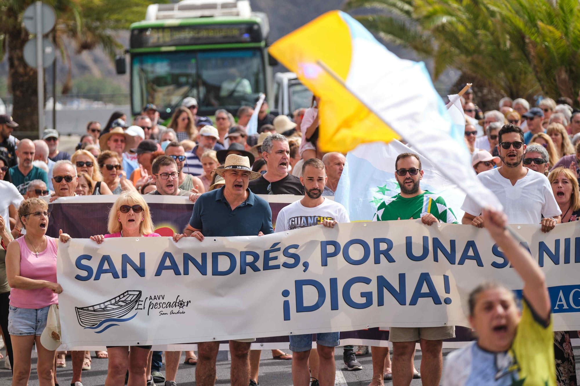Manifestación en San Andrés por una sanidad digna