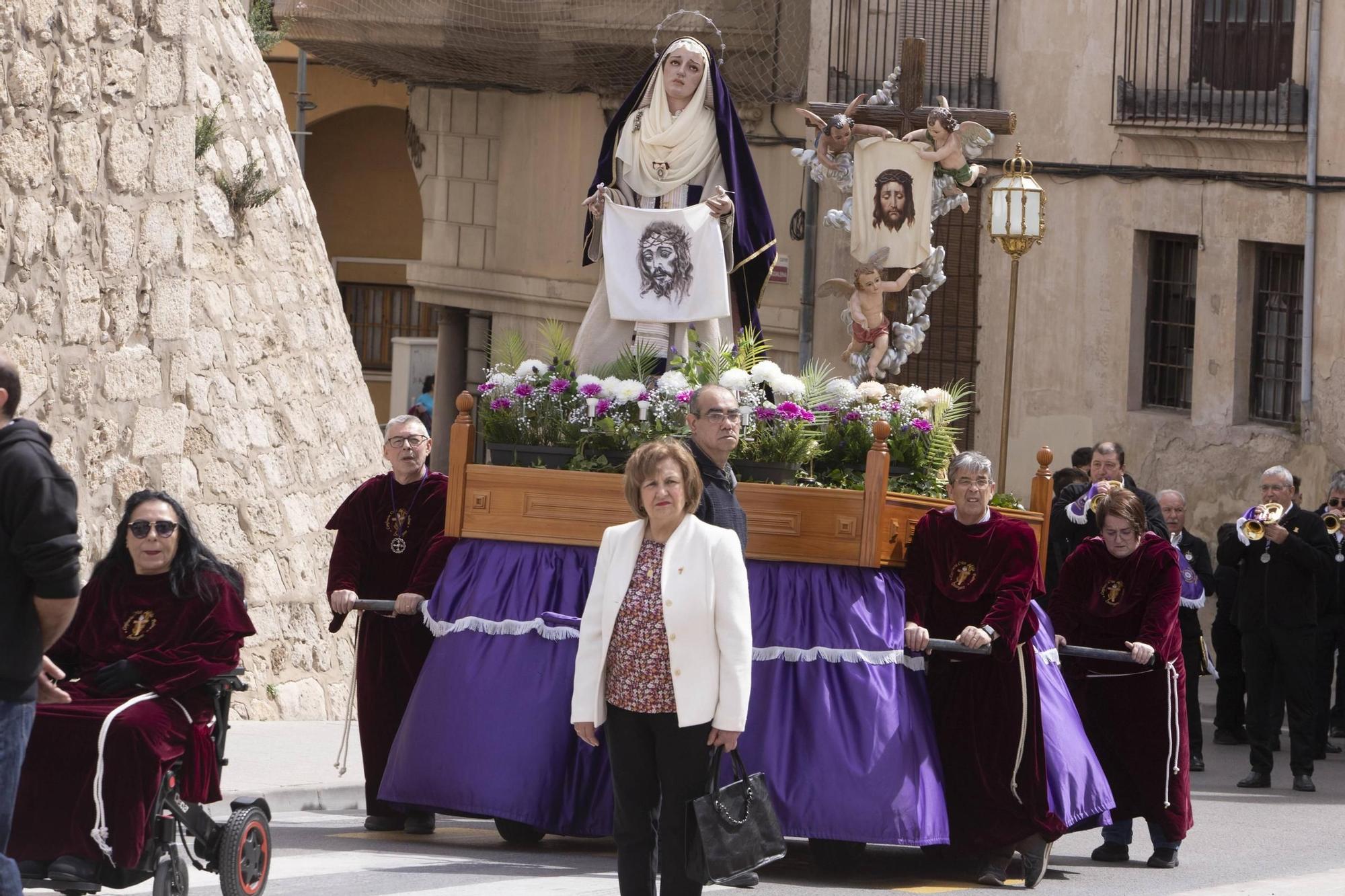 Las procesiones de Semana Santa toman las calles de Ontinyent