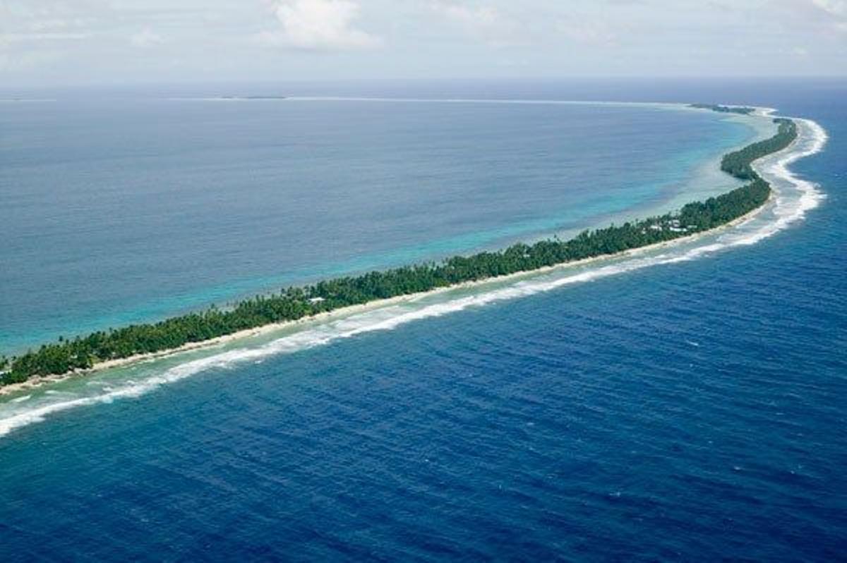 Vista aerea de la isla de Funafuti.