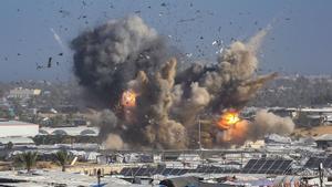 Israel mata 32 gazians, entre els quals set nens, en una jornada negra