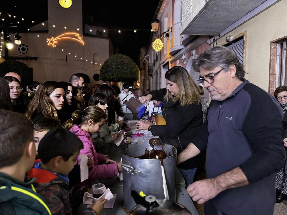 Tot el món, polítics inclosos, s'impliquen en les festes