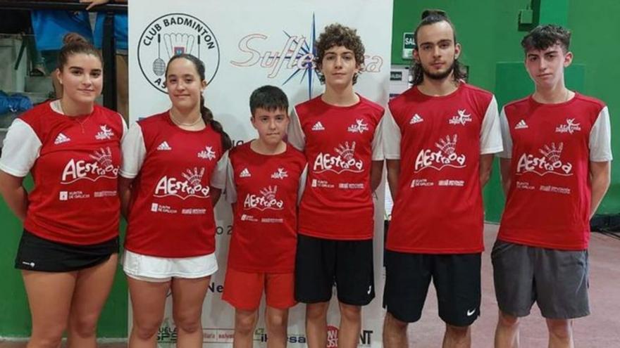 Seis medallas en As Neves para el Bádminton A Estrada