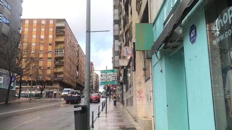 Vídeo | Un paseo por Gabino Muriel, una calle corta cargada de historia en Cáceres