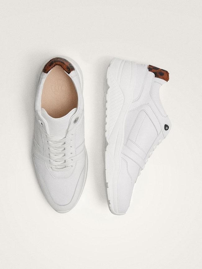Deportivos de piel en blanco, 49,95 euros