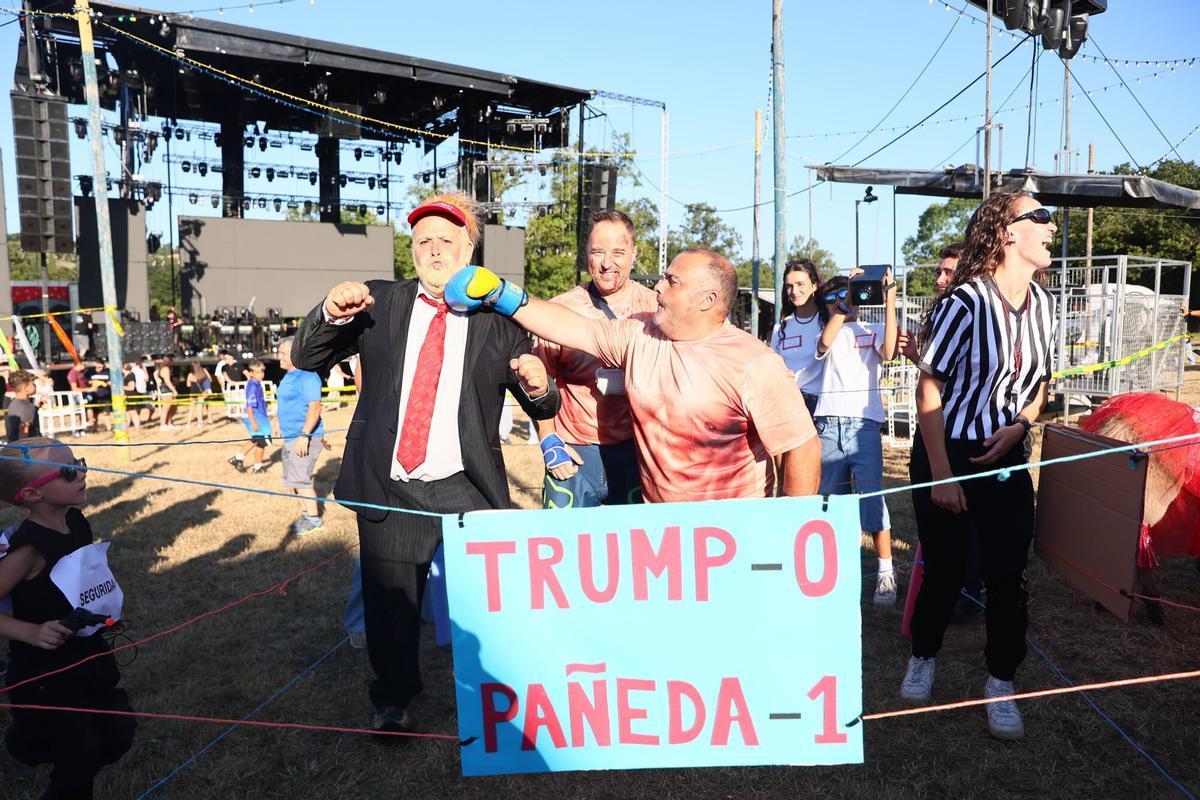 Así fue el divertido desfile de burros de Pañeda