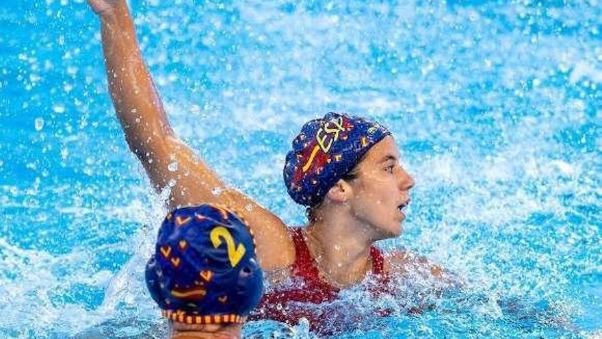 Varias jugadoras españolas durante el encuentro de ayer.