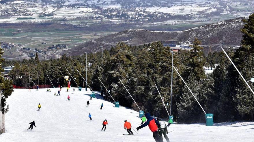 Les pistes d’esquí de Masella amb aficionats en aquest tram final de temporada