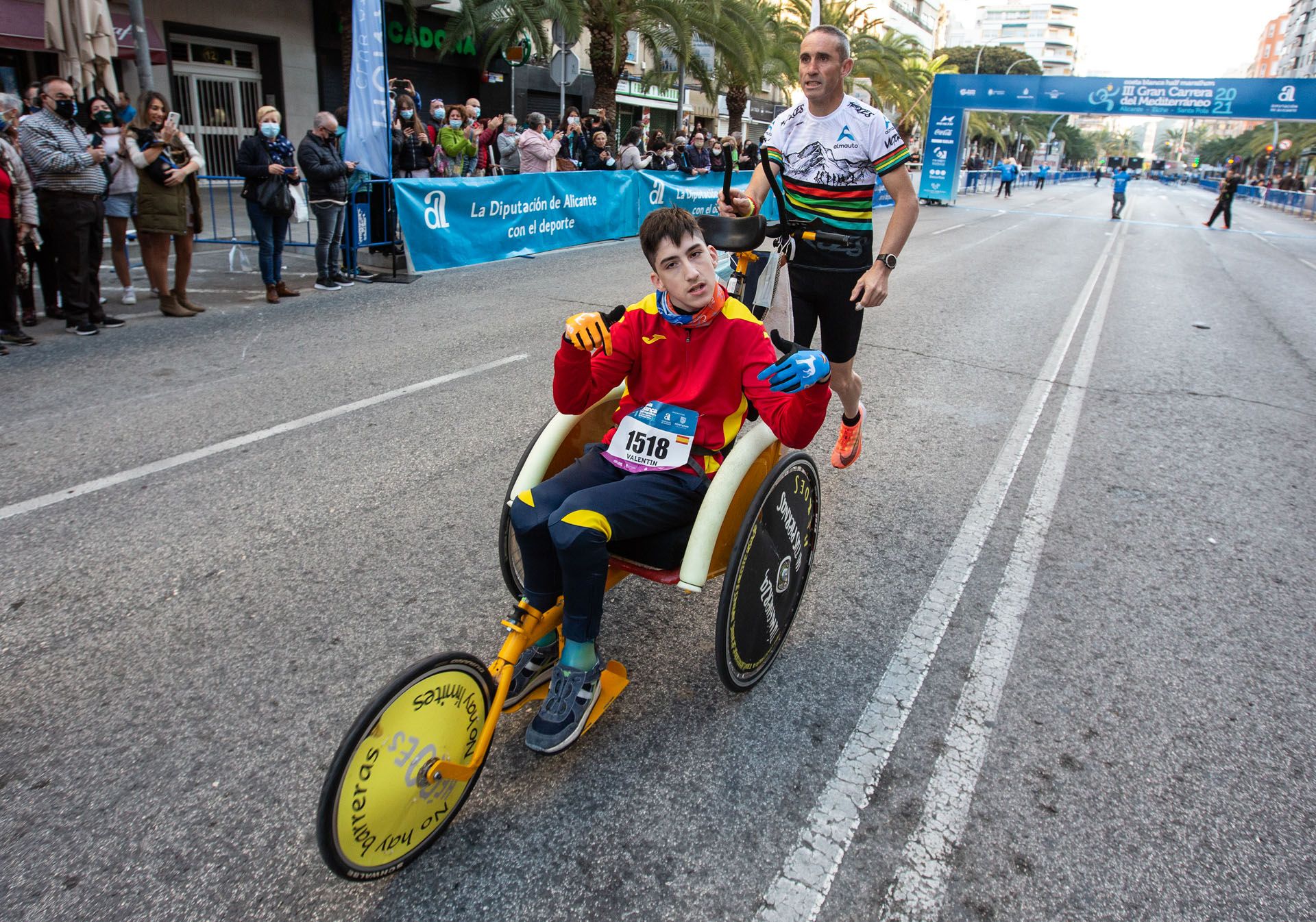 Edwin Kipruto y Yésica Mas conquistan la Gran Carrera del Mediterráneo.jpeg