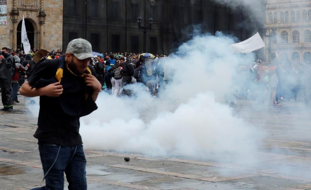 Bogotá vive una jornada de disturbios y ...