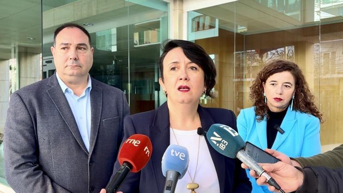 Un momento de la rueda de prensa del PSOE celebrada en la sede del Consell de Ibiza.