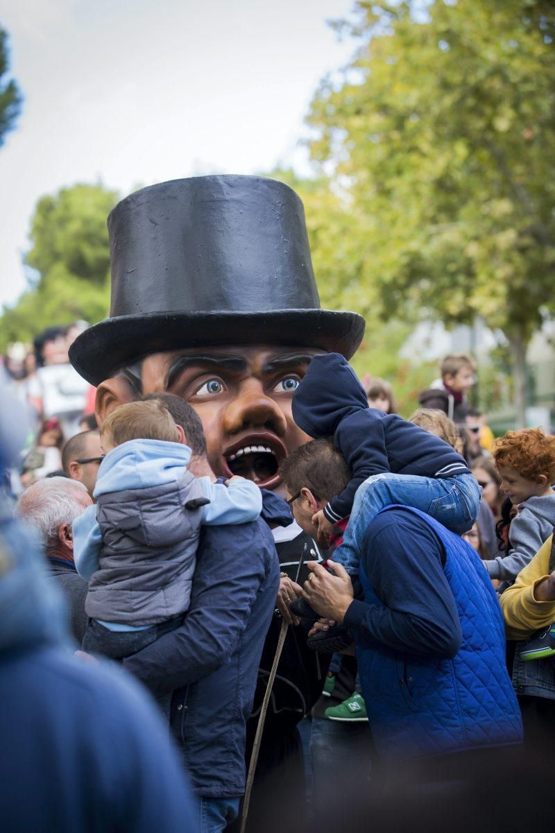 Cabezudos en Torrero-La Paz