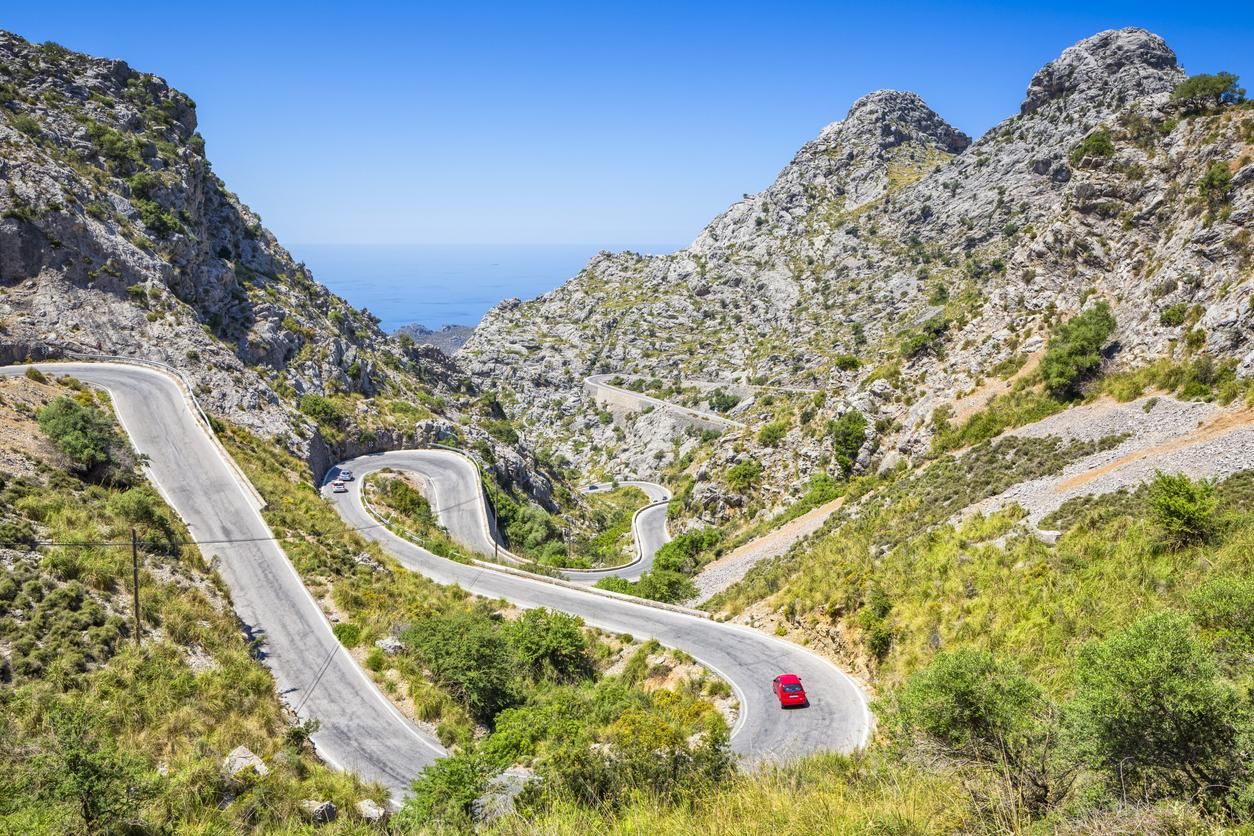 Así es la carretera que lleva a Escorca