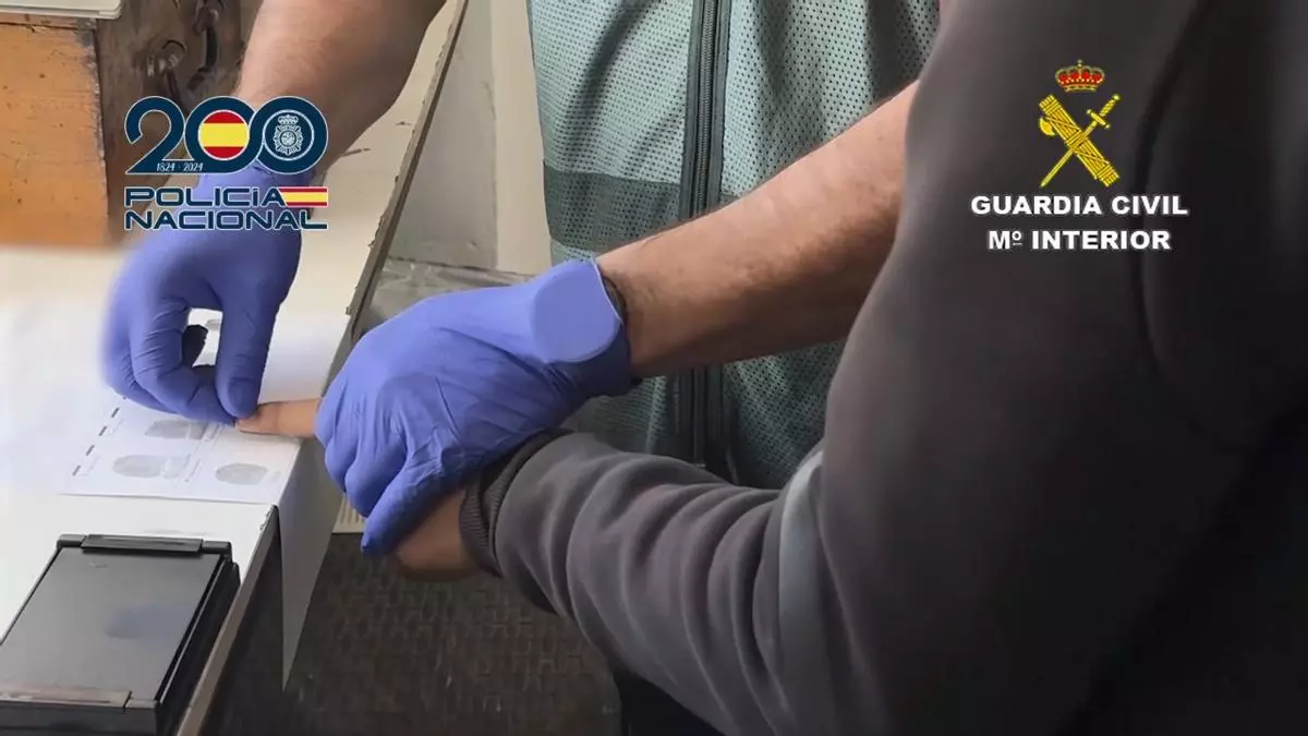 Prisión para otro detenido por matar a un hombre al arrastrarlo con un coche para robarle un móvil en Torrevieja