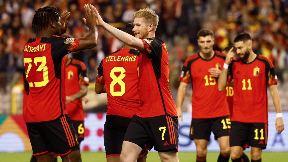 Kevin De Bruyne y Batshuayi celebran un gol