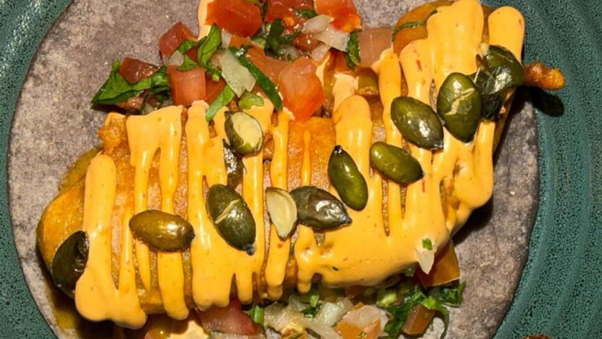 Aguacate rebozado, salsa de mango y habanero, pico de gallo con albahaca y mayonesa de chipotle: así es el taco ganador de Tatemado en Salón Gourmets 2026.