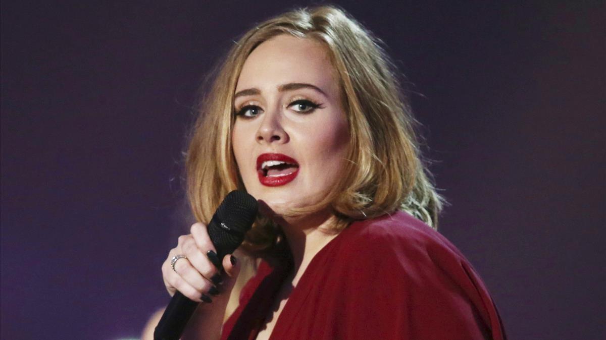 fcasals36955016 file   in this feb  24  2016 file photo shows adele onstage 180922164143