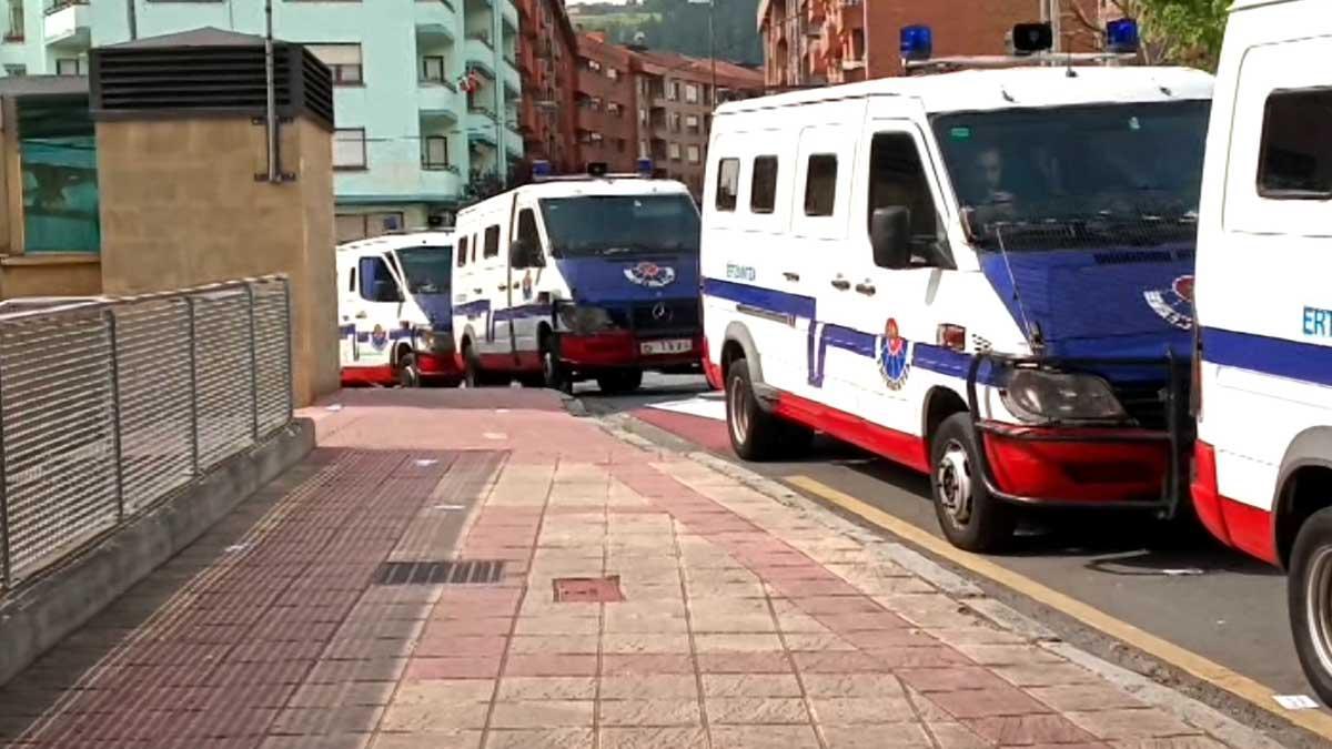 Fuerte dispositivo de seguridad por la visita de Albert Rivera al pueblo de Josu Ternera.