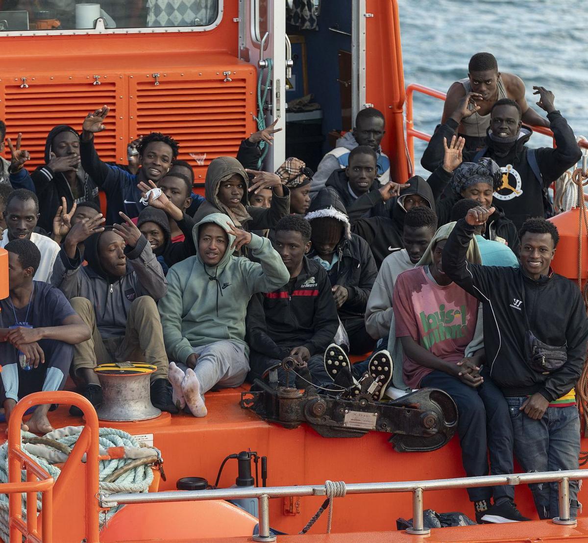 La UE tanca el pacte de migració que endureix les condicions d’acollida