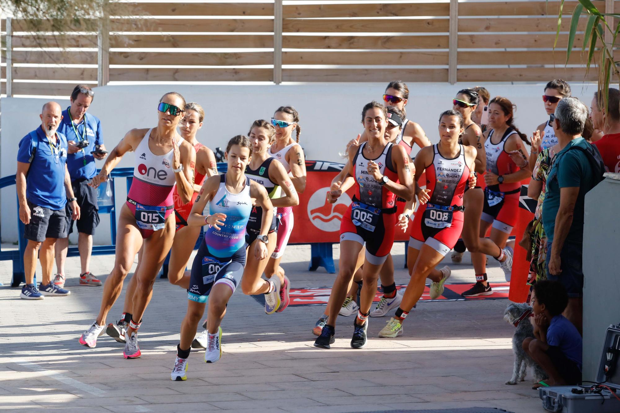 Los ibicencos Aritz Rodríguez e Irati Matas vencen en el Acuatlón Canal de Nado Sant Antoni 2022