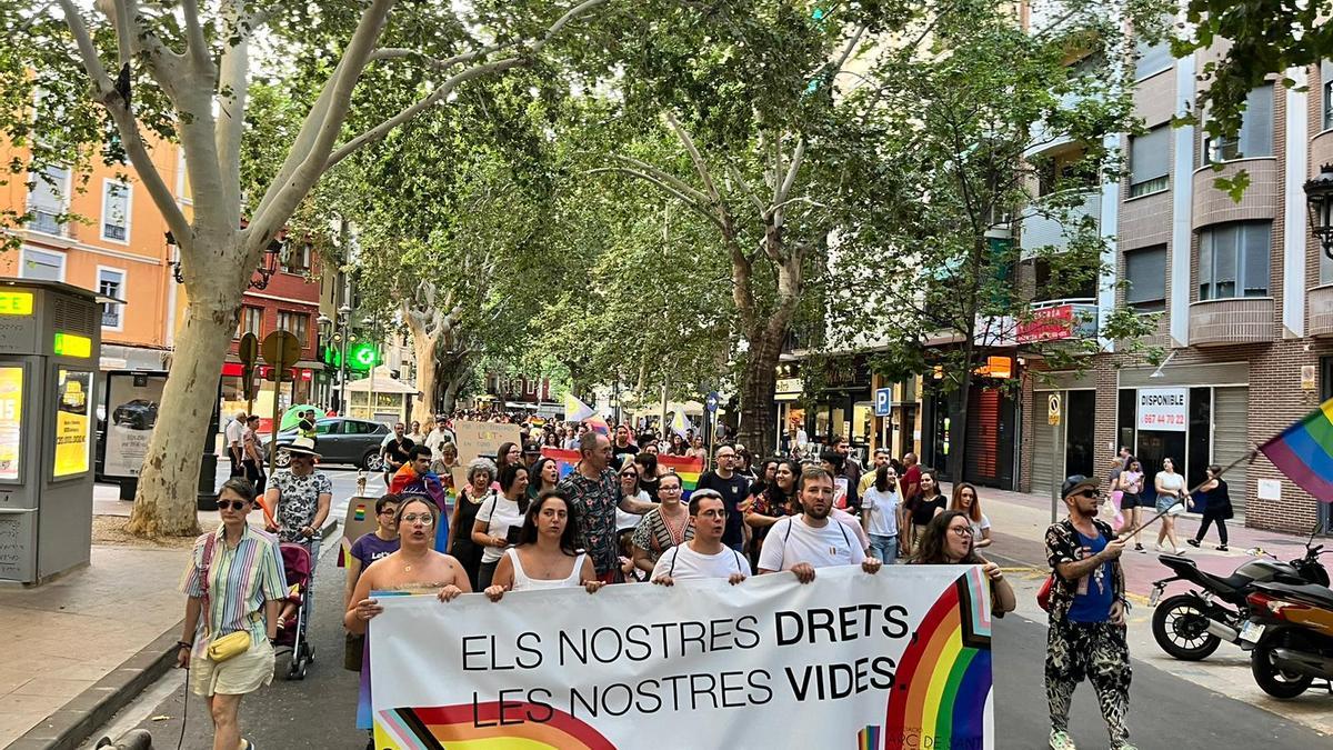 Manifestación del Orgullo LGTBIQA+ en Xàtiva.