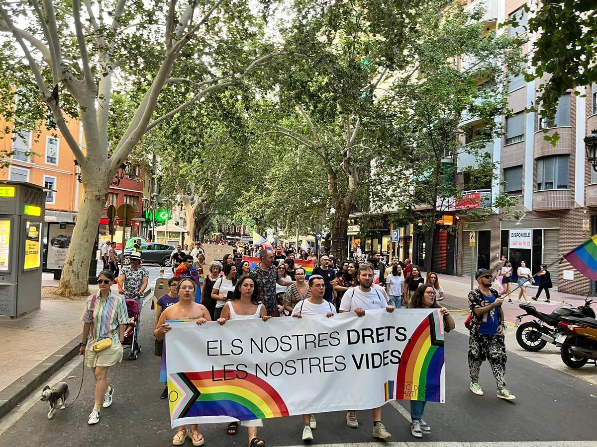 Manifestación del Orgullo LGTBIQA+ en Xàtiva.