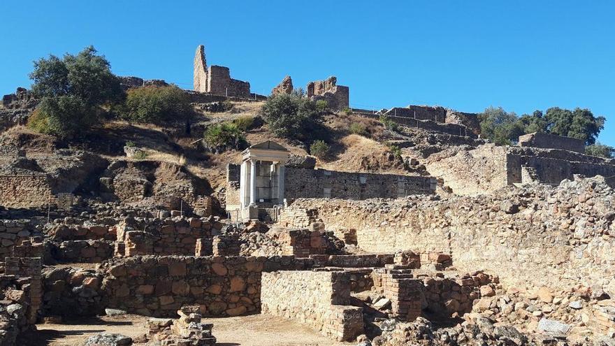 La ruta de Sevilla que esconde un templo romano y termas del siglo I entre pinos y olivares