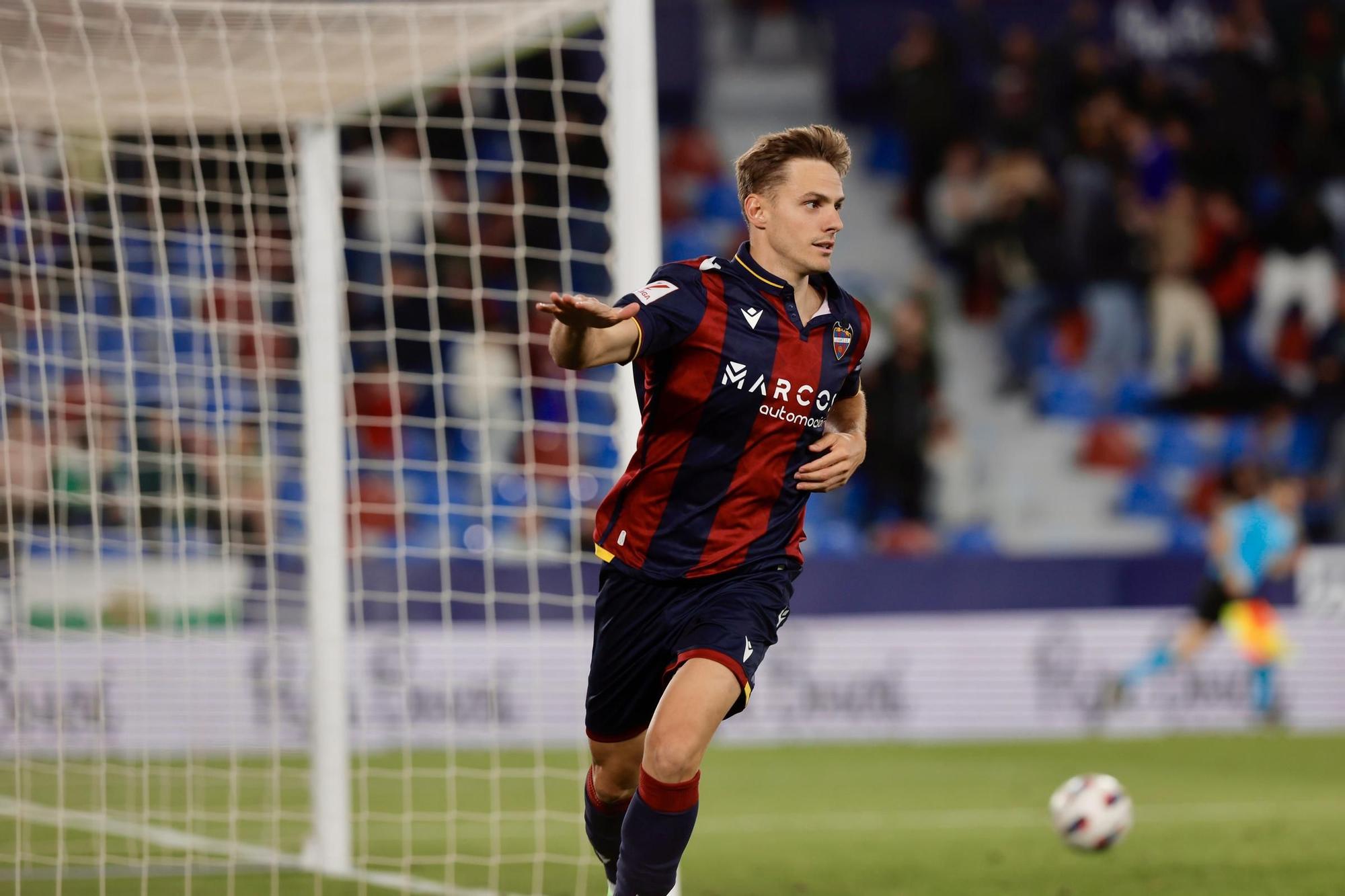 Levante UD - Elche CF en imágenes