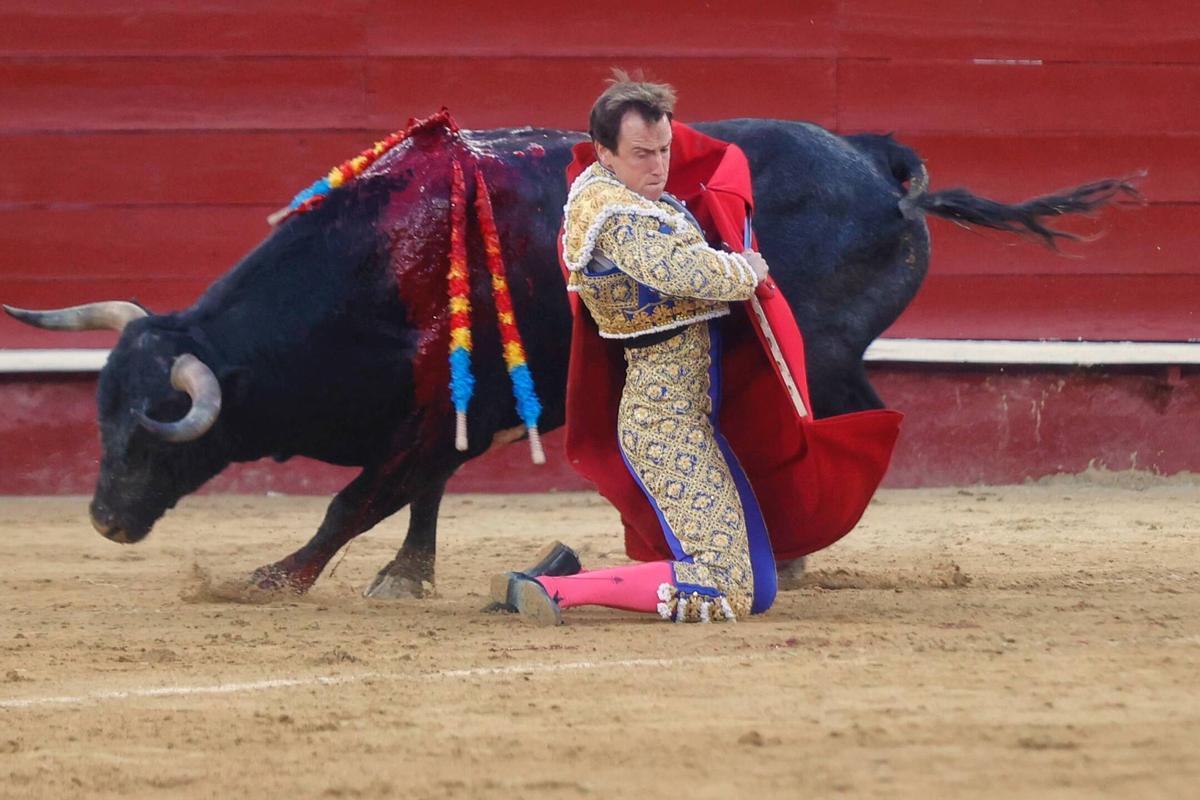 El regreso de Román a València fue todo corazón