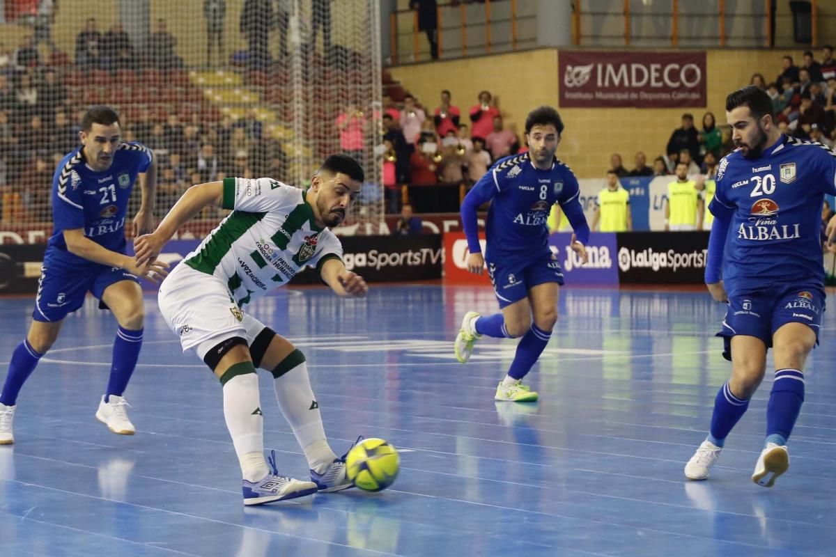 Las imágenes del partido Córdoba Patrimonio-Valdepeñas, de Fútbol Sala