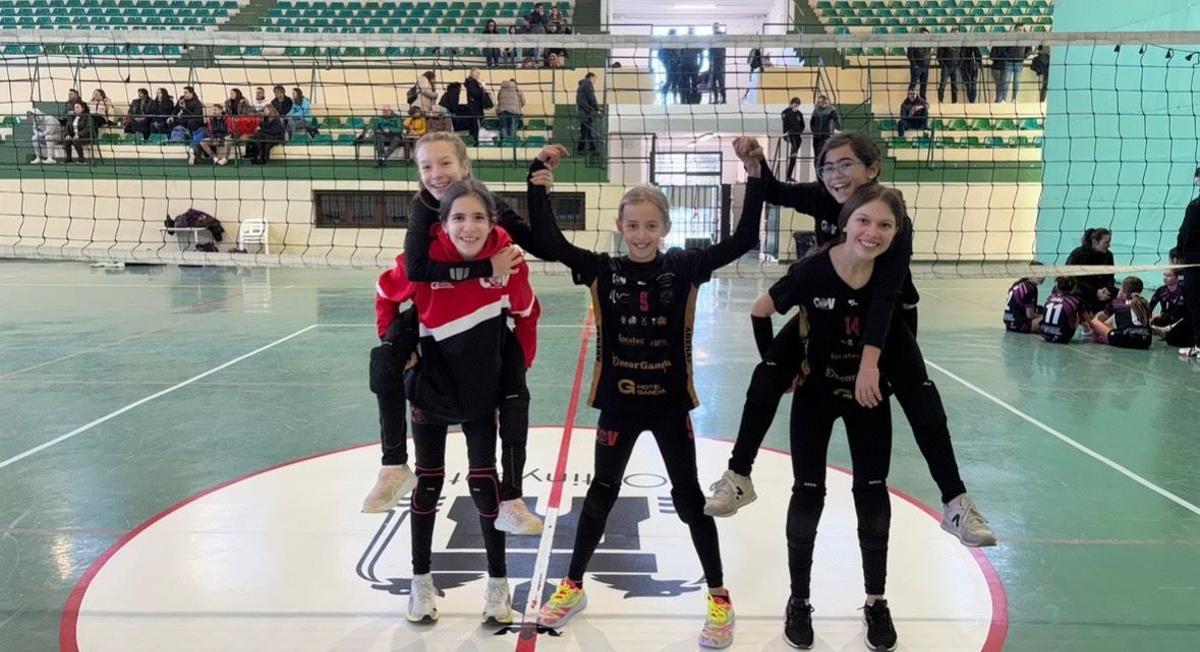 Triplete triunfal de las alevines del Locatec-CV Gandia