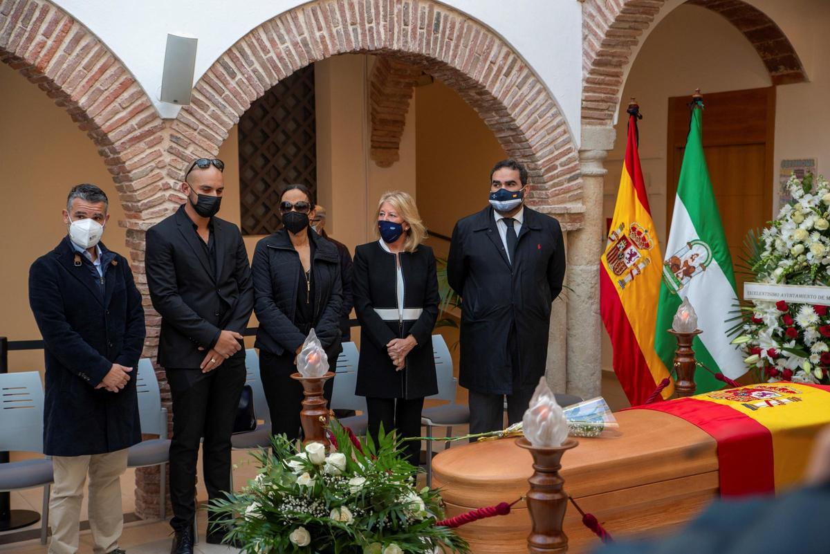 Capilla ardiente de Manolo Santana.