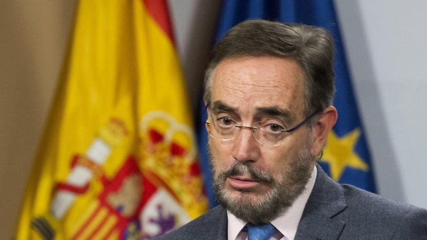 El consejero de Fomento y Vivienda, Felipe López, durante la rueda de prensa posterior al Consejo de Gobierno en Sevilla.