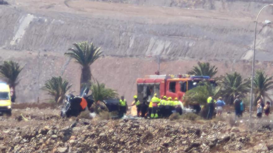Vuelca un vehículo en la carretera de Castillo del Romeral, en el sur de Gran Canaria