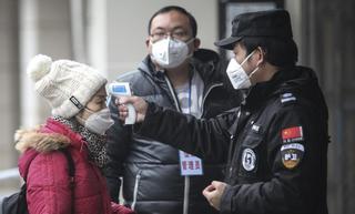 China alcanza los 17 muertos por el coronavirus y declara la emergencia nacional