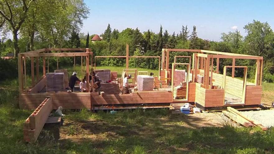 Casas de ladrillos de madera tipo Lego que podrás construir tu mismo -  Información