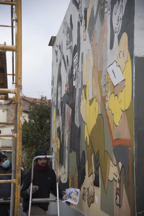 Moià persevera i el mural de l''1-0 inspirat en el Guernica torna a lluir a la plaça del CAP