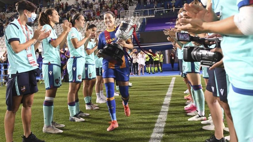 Vicky Losada: &quot;La Reina debería asistir a la Copa de la Reina, que por eso lleva su nombre&quot;