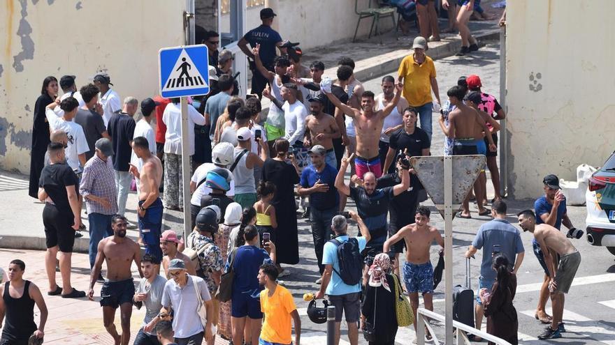 Policías y guardias civiles denuncian que los agentes destinados en Ceuta están "al límite"