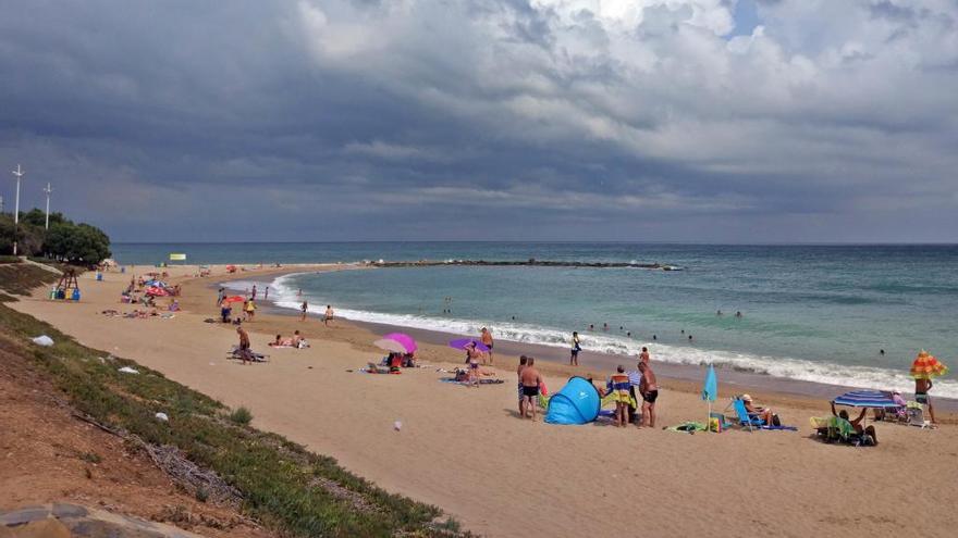 Vinaròs reabre al baño la playa de Fora Forat