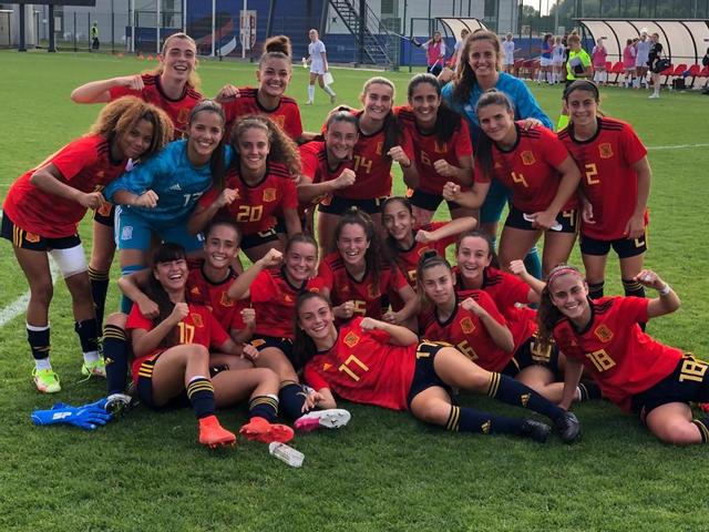 Así celebraron las jugadoras la victoria ante Islandia