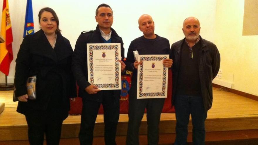 Los ganadores reciben los premios en un acto en Mula.